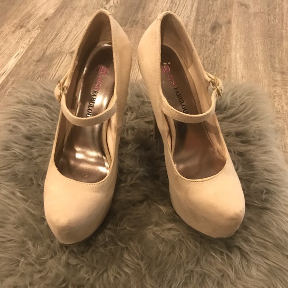 “Justfab” brand nude platform heels. Brand new. - Picture 3 of 3